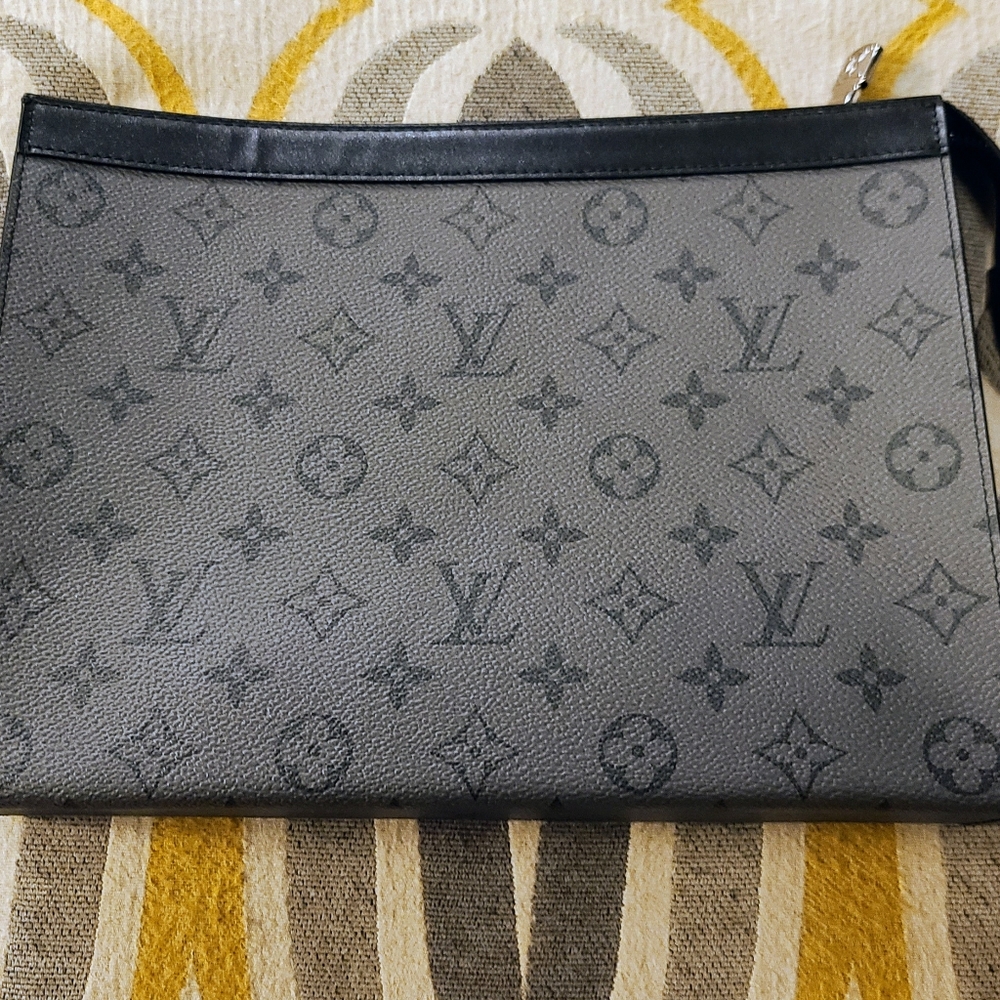 Louis Vuitton Reverse Monogram  Pochette Voyage MM Eclipse.